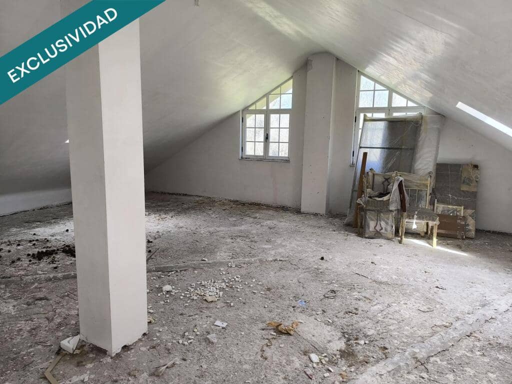 4 bedroom Finca/Country House for sale in Quintana del Castillo with garage - € 185,000 (Ref: 9721546)