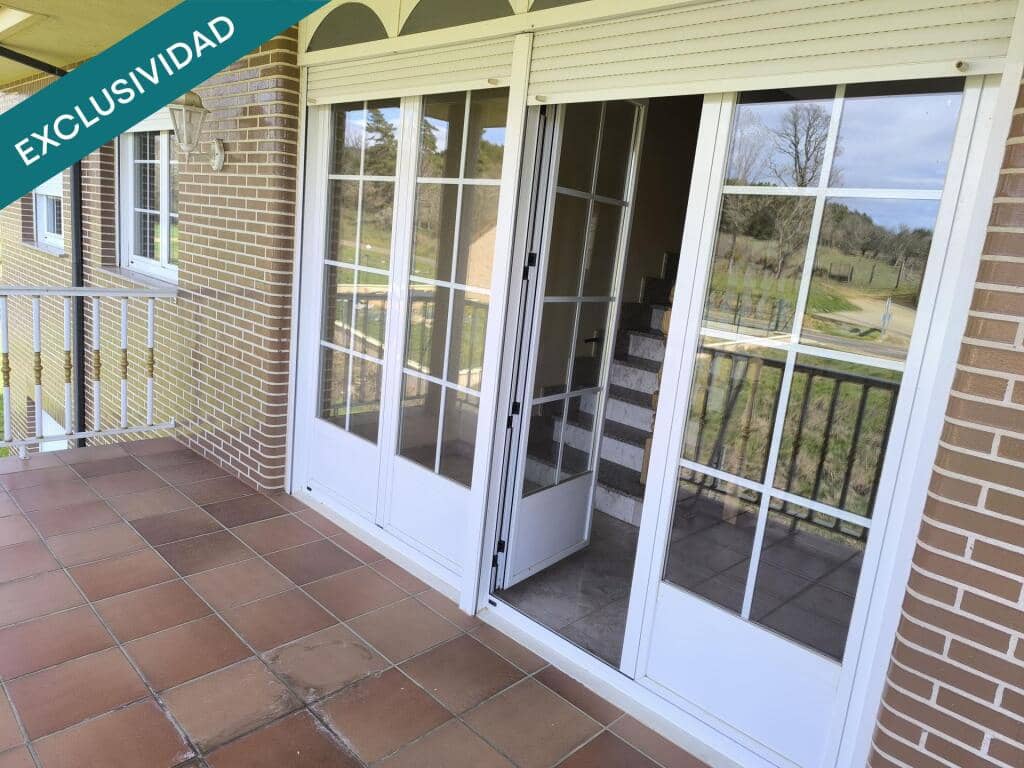 4 bedroom Finca/Country House for sale in Quintana del Castillo with garage - € 185,000 (Ref: 9721546)