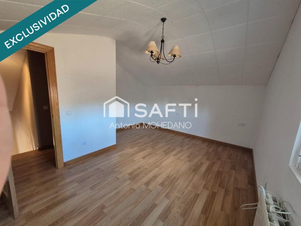 4 bedroom Villa for sale in Villamanan - € 179,000 (Ref: 9721547)