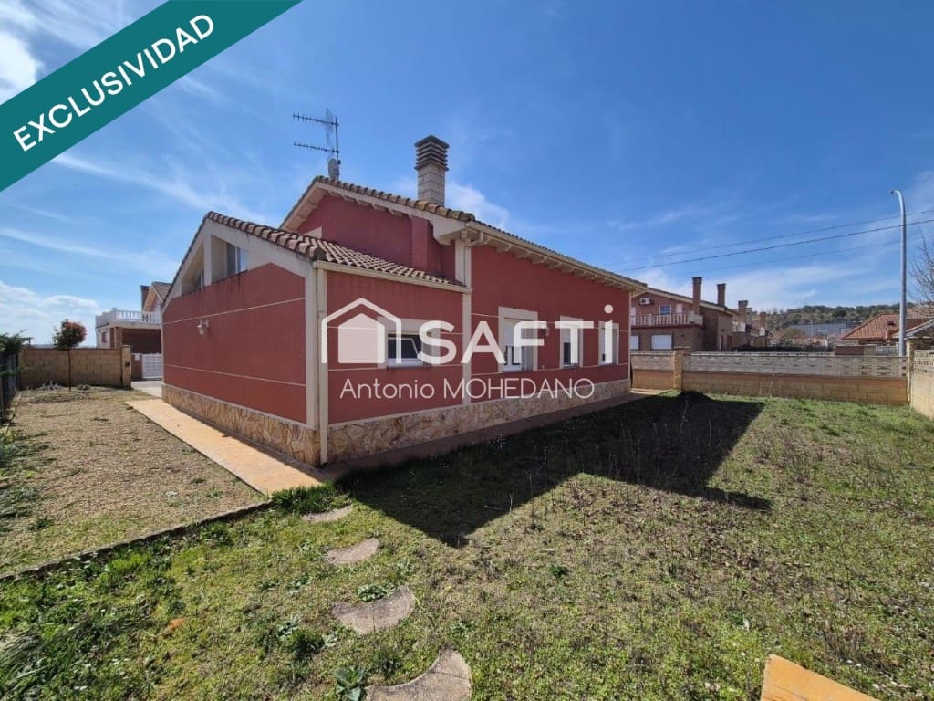 4 bedroom Villa for sale in Villamanan - € 179,000 (Ref: 9721547)