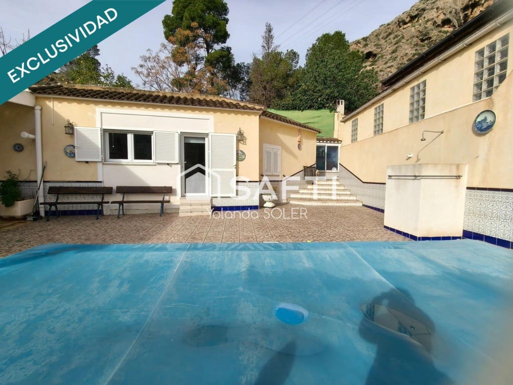 4 soverom Villa til salgs i Orihuela med svømmebasseng garasje - € 270 000 (Ref: 9721551)