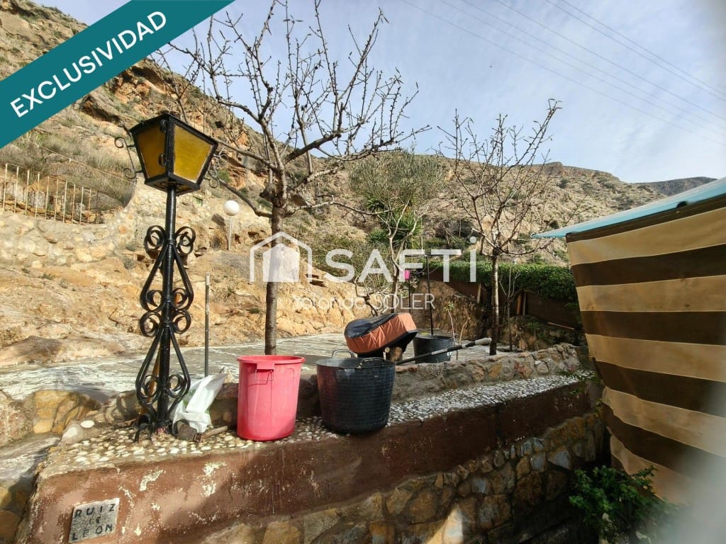 4 soverom Villa til salgs i Orihuela med svømmebasseng garasje - € 270 000 (Ref: 9721551)