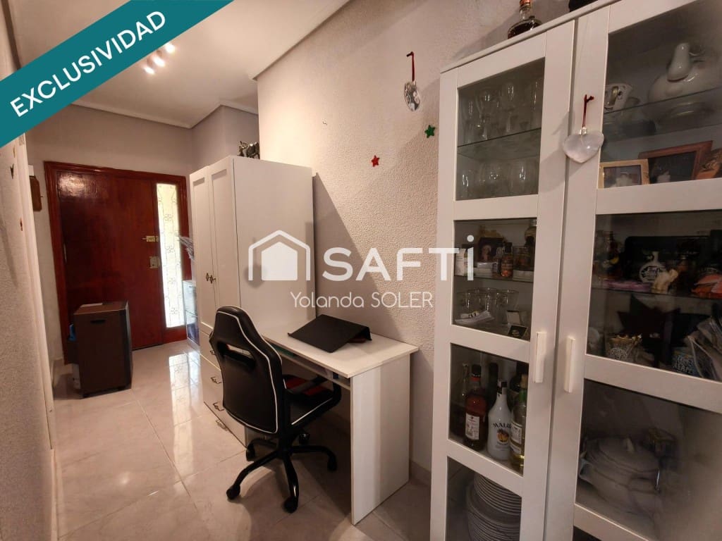 4 soverom Villa til salgs i Orihuela med svømmebasseng garasje - € 270 000 (Ref: 9721551)