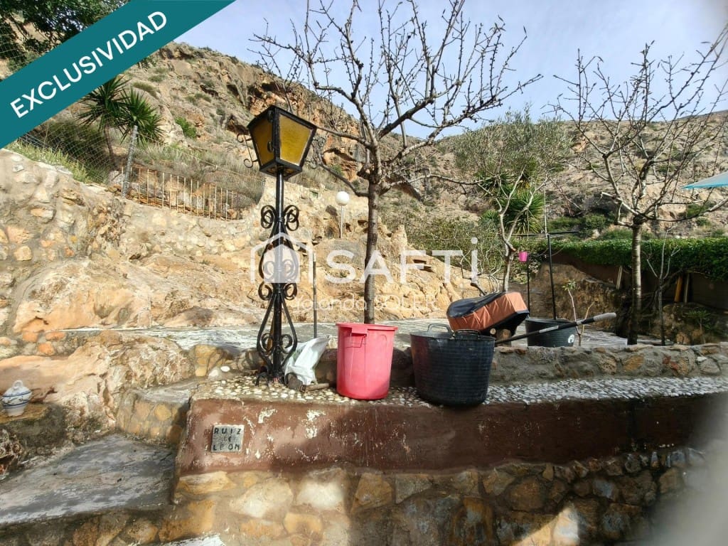 4 soverom Villa til salgs i Orihuela med svømmebasseng garasje - € 270 000 (Ref: 9721551)