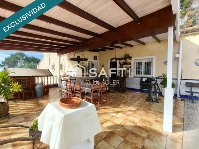 4 bedroom Villa for sale in Orihuela ciudad, Orihuela with pool garage - € 270,000 (Ref: 9721551)