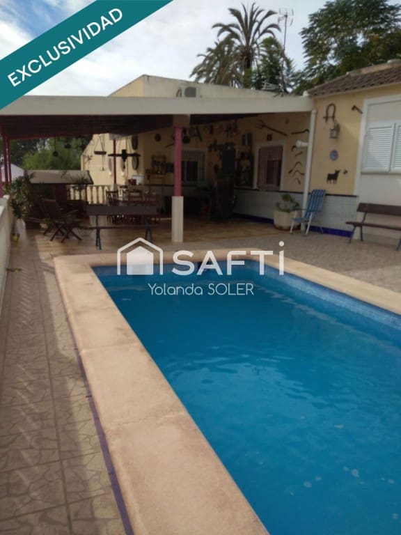 4 soverom Villa til salgs i Orihuela med svømmebasseng garasje - € 270 000 (Ref: 9721551)