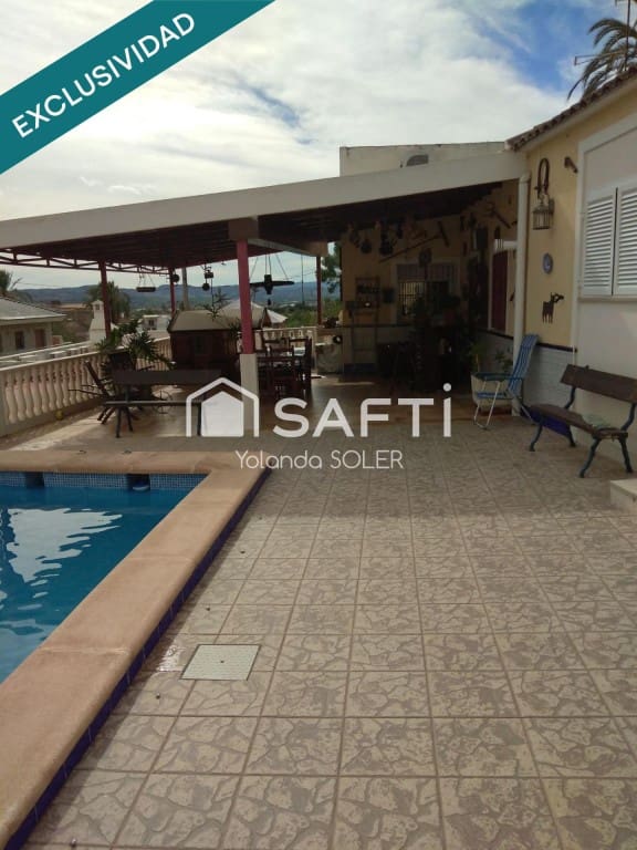 4 soverom Villa til salgs i Orihuela med svømmebasseng garasje - € 270 000 (Ref: 9721551)