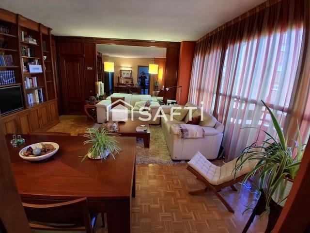 4 slaapkamer Appartement te koop in Media Legua, Madrid stad - € 800.000 (Ref: 9721552)