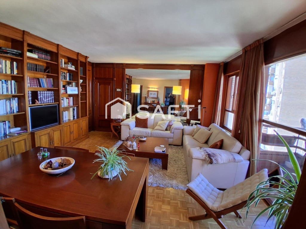 4 slaapkamer Appartement te koop in Madrid stad - € 800.000 (Ref: 9721552)