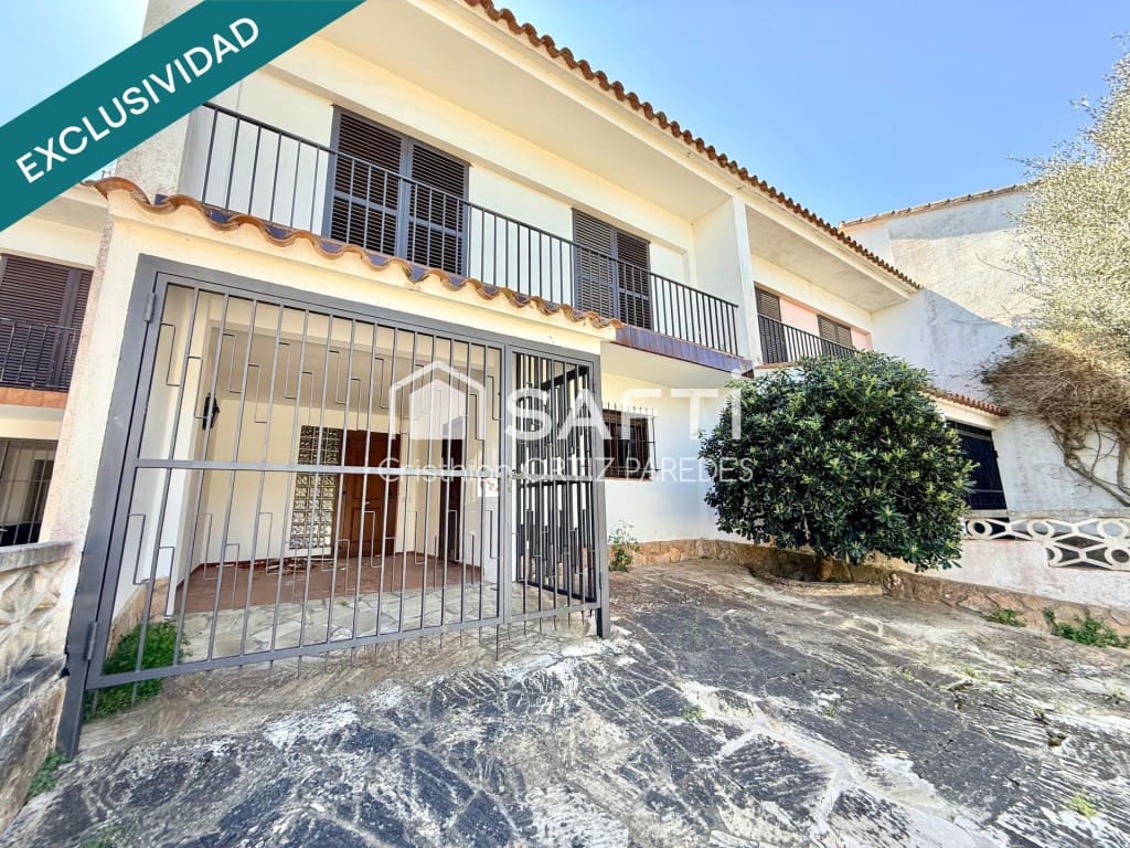 3 bedroom Villa for sale in Palamos with garage - € 525,000 (Ref: 9726569)