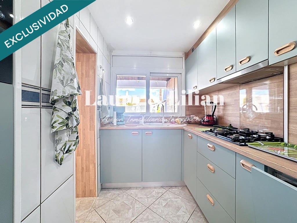 2 bedroom Villa for sale in Empuriabrava with pool - € 249,000 (Ref: 9726570)