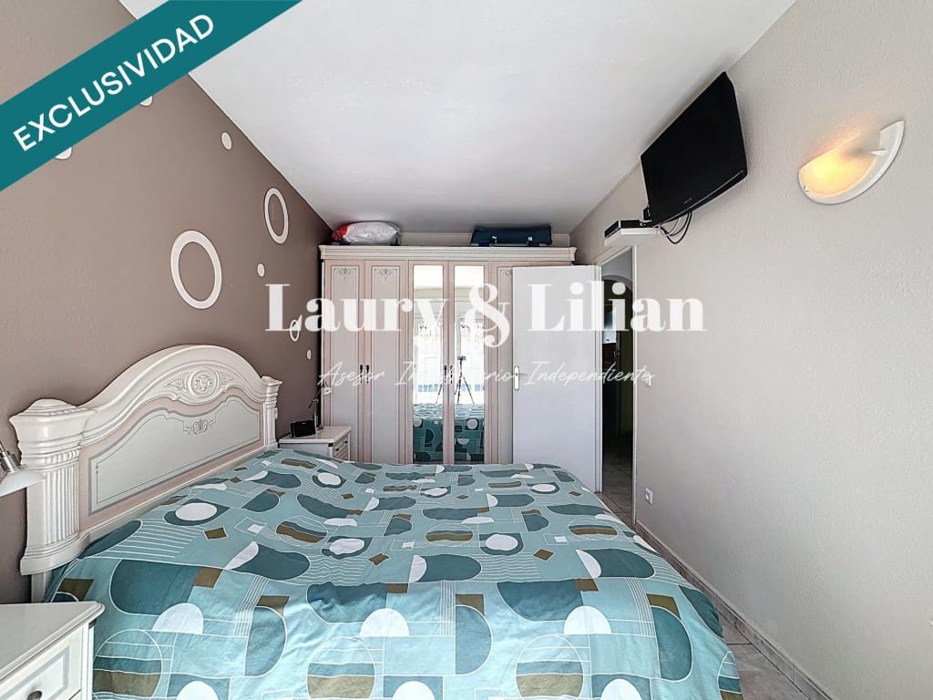 2 bedroom Villa for sale in Empuriabrava with pool - € 249,000 (Ref: 9726570)