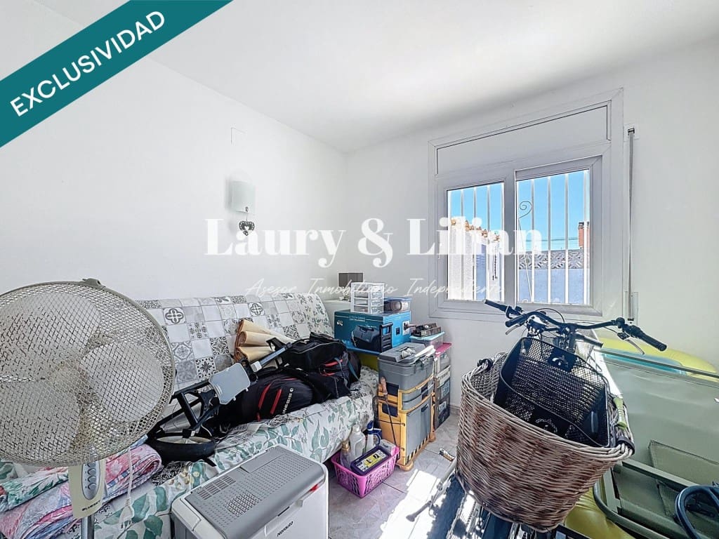 2 bedroom Villa for sale in Empuriabrava with pool - € 249,000 (Ref: 9726570)