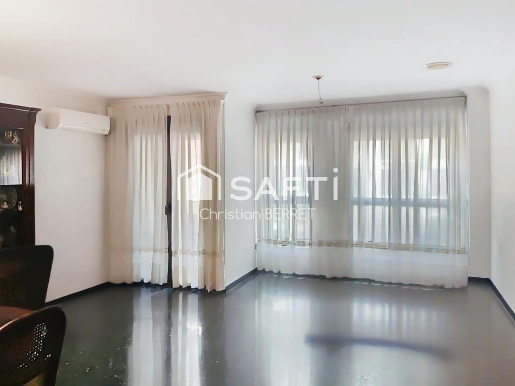 4 bedroom Apartment for sale in Valencia city - € 420,000 (Ref: 9726571)
