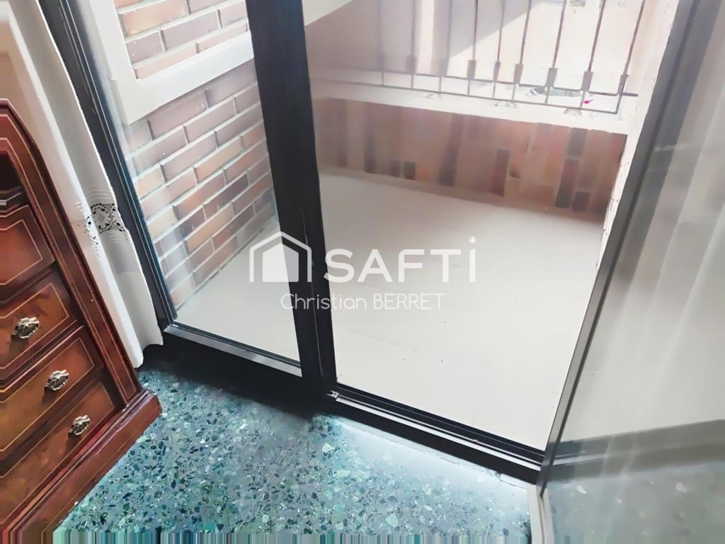 4 bedroom Apartment for sale in Valencia city - € 420,000 (Ref: 9726571)