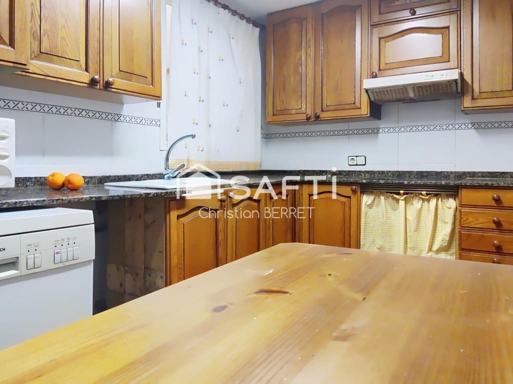 4 bedroom Apartment for sale in Valencia city - € 420,000 (Ref: 9726571)