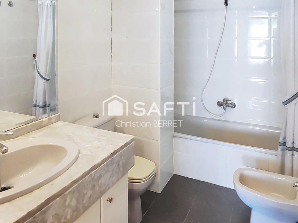 4 bedroom Apartment for sale in Valencia city - € 420,000 (Ref: 9726571)