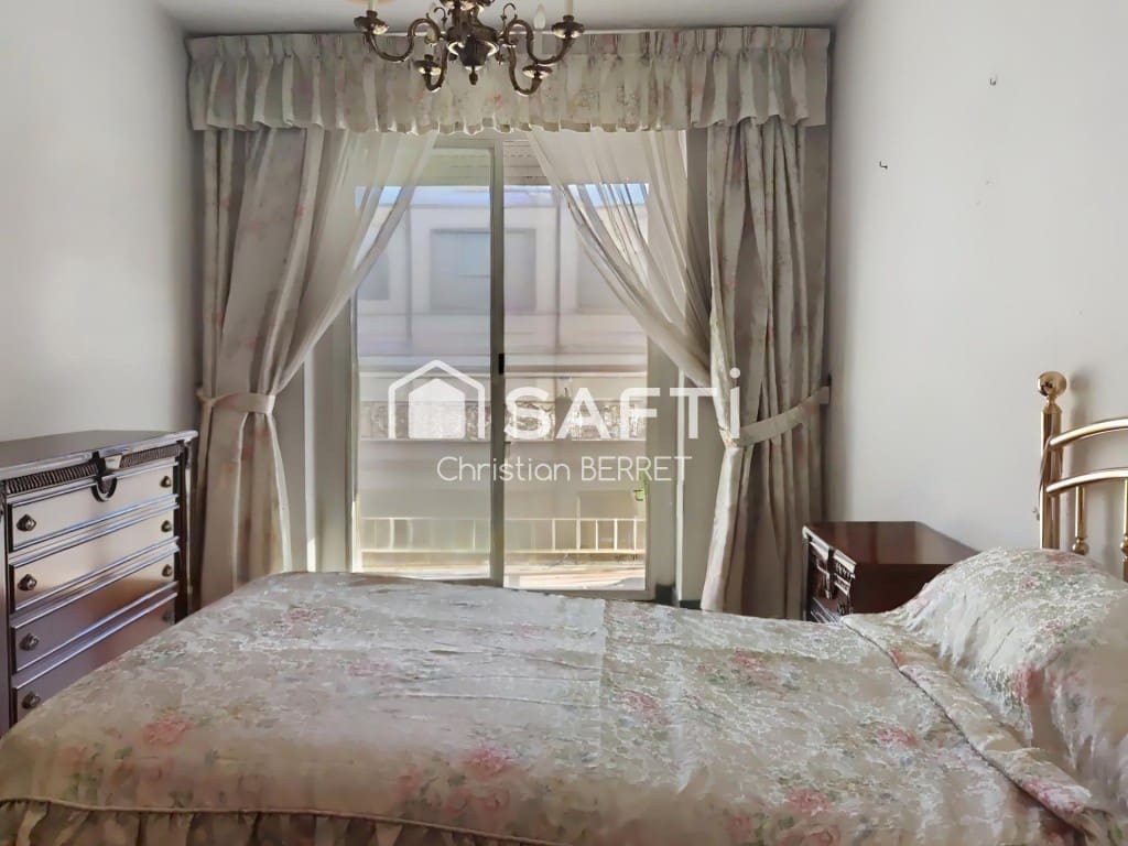 4 bedroom Apartment for sale in Valencia city - € 420,000 (Ref: 9726571)