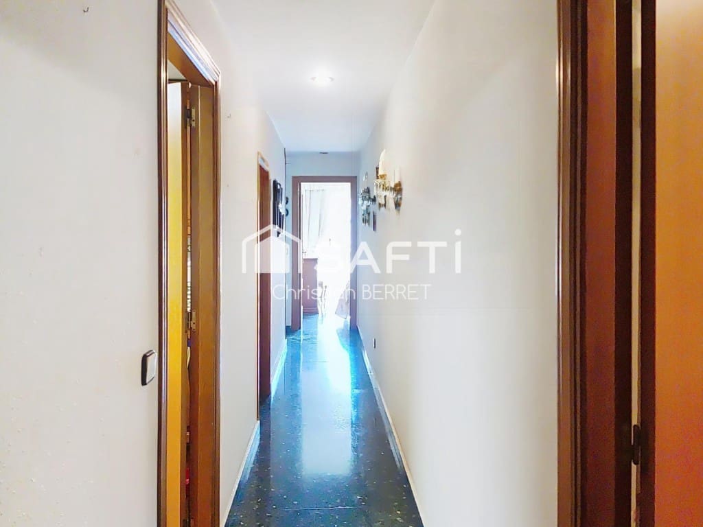 4 bedroom Apartment for sale in Valencia city - € 420,000 (Ref: 9726571)