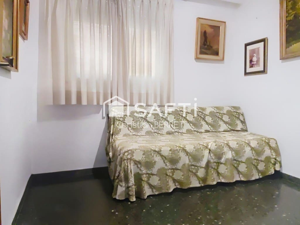 4 bedroom Apartment for sale in Valencia city - € 420,000 (Ref: 9726571)