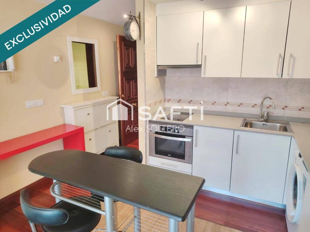 Studio for sale in Vigo with garage - € 147,500 (Ref: 9726572)