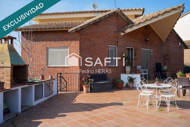 7 Zimmer Villa zu verkaufen in Fogars de la Selva mit Pool Garage - 345.000 € (Ref: 9731976)