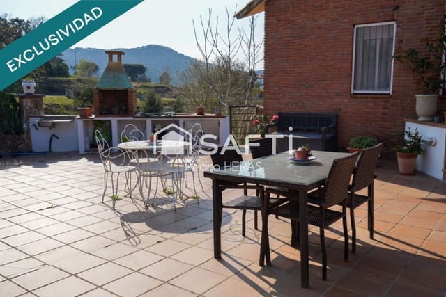 7 Zimmer Villa zu verkaufen in Fogars de la Selva mit Pool Garage - 345.000 € (Ref: 9731976)