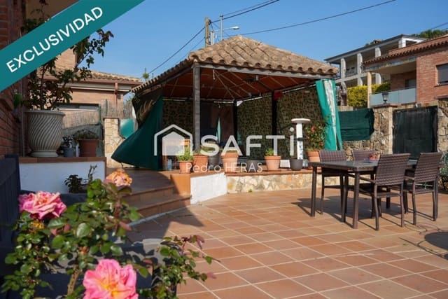 7 Zimmer Villa zu verkaufen in Fogars de la Selva mit Pool Garage - 345.000 € (Ref: 9731976)