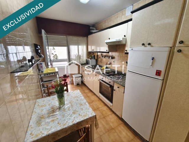 3 bedroom Apartment for sale in Padrón - € 141,500 (Ref: 9731981)
