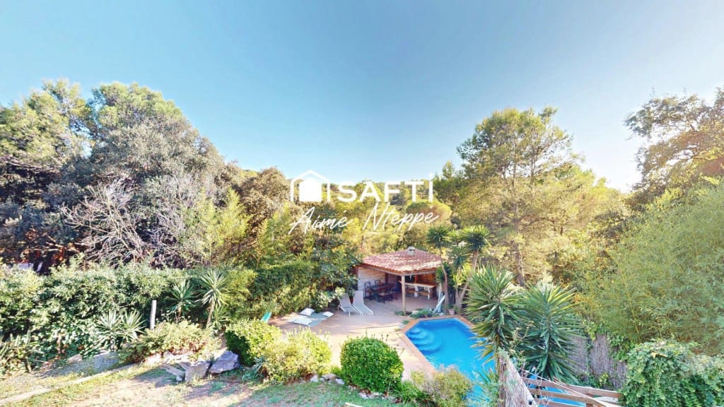 Chalet de 5 habitaciones en Begur en venta con piscina garaje - 650.000 € (Ref: 9731982)