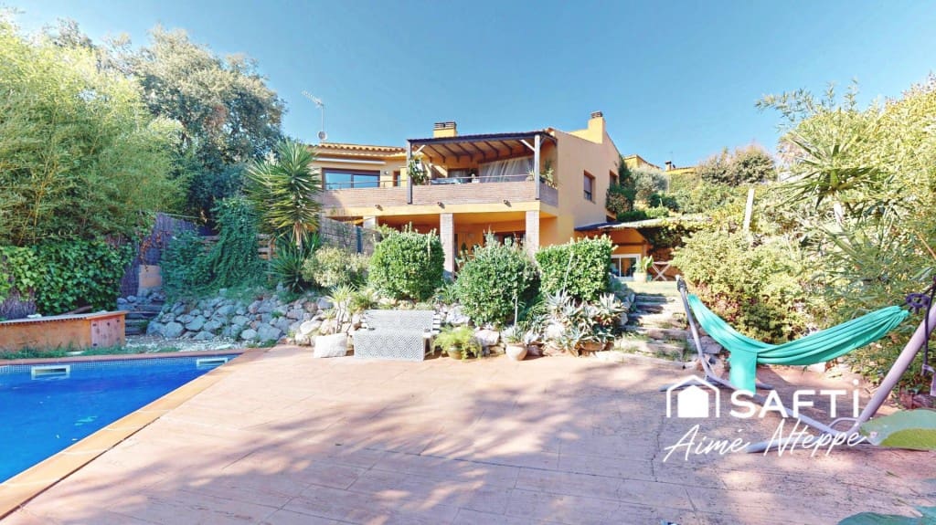 Chalet de 5 habitaciones en Begur en venta con piscina garaje - 650.000 € (Ref: 9731982)