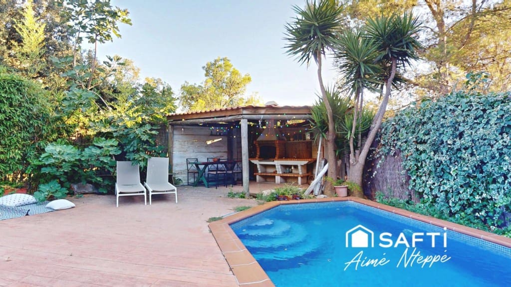 Chalet de 5 habitaciones en Begur en venta con piscina garaje - 650.000 € (Ref: 9731982)