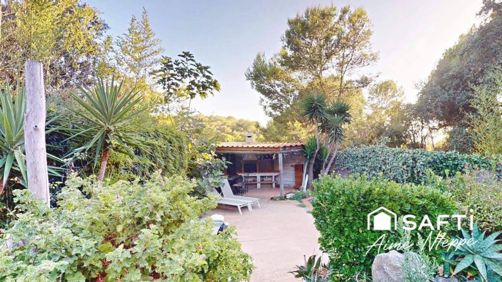 Chalet de 5 habitaciones en Begur en venta con piscina garaje - 650.000 € (Ref: 9731982)