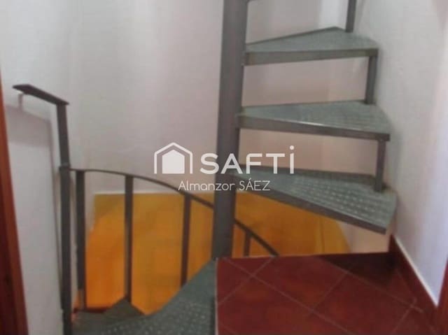 2 bedroom Terraced Villa for sale in Algar - € 55,000 (Ref: 9731985)