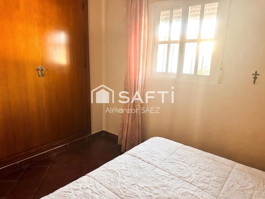 2 bedroom Terraced Villa for sale in Algar - € 55,000 (Ref: 9731985)