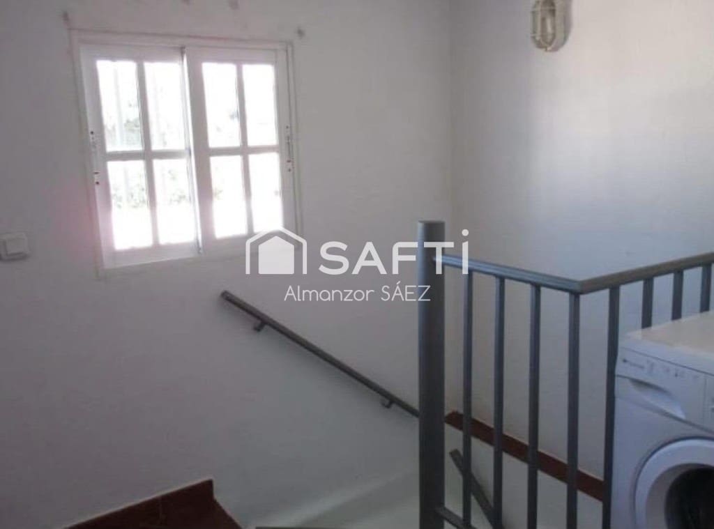 2 bedroom Terraced Villa for sale in Algar - € 55,000 (Ref: 9731985)