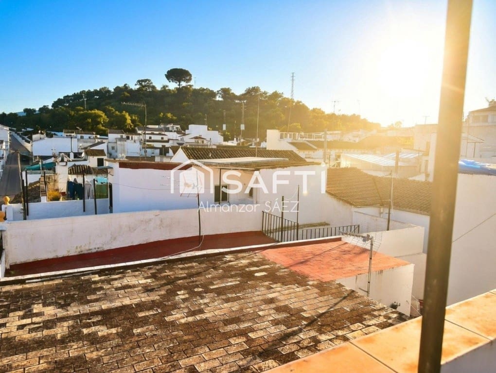 2 bedroom Terraced Villa for sale in Algar - € 55,000 (Ref: 9731985)