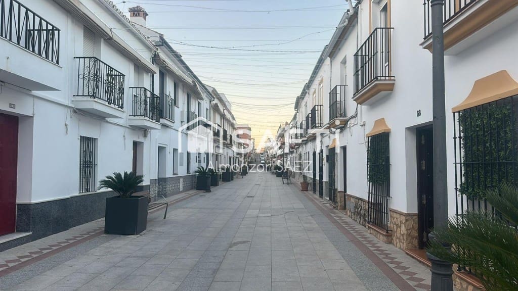 2 bedroom Terraced Villa for sale in Algar - € 55,000 (Ref: 9731985)