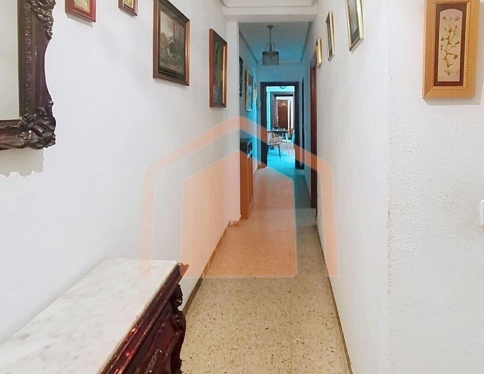 4 bedroom Apartment for sale in Salamanca city - € 320,000 (Ref: 9731986)