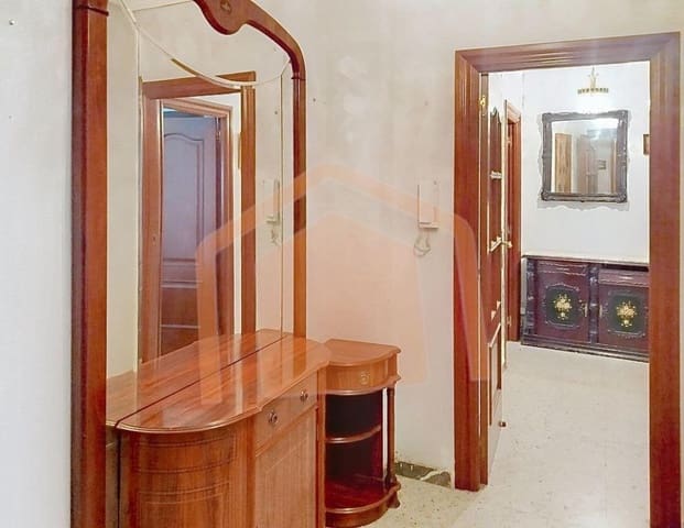 4 soveværelse Lejlighed til salg i Salamanca by - € 320.000 (Ref: 9731986)