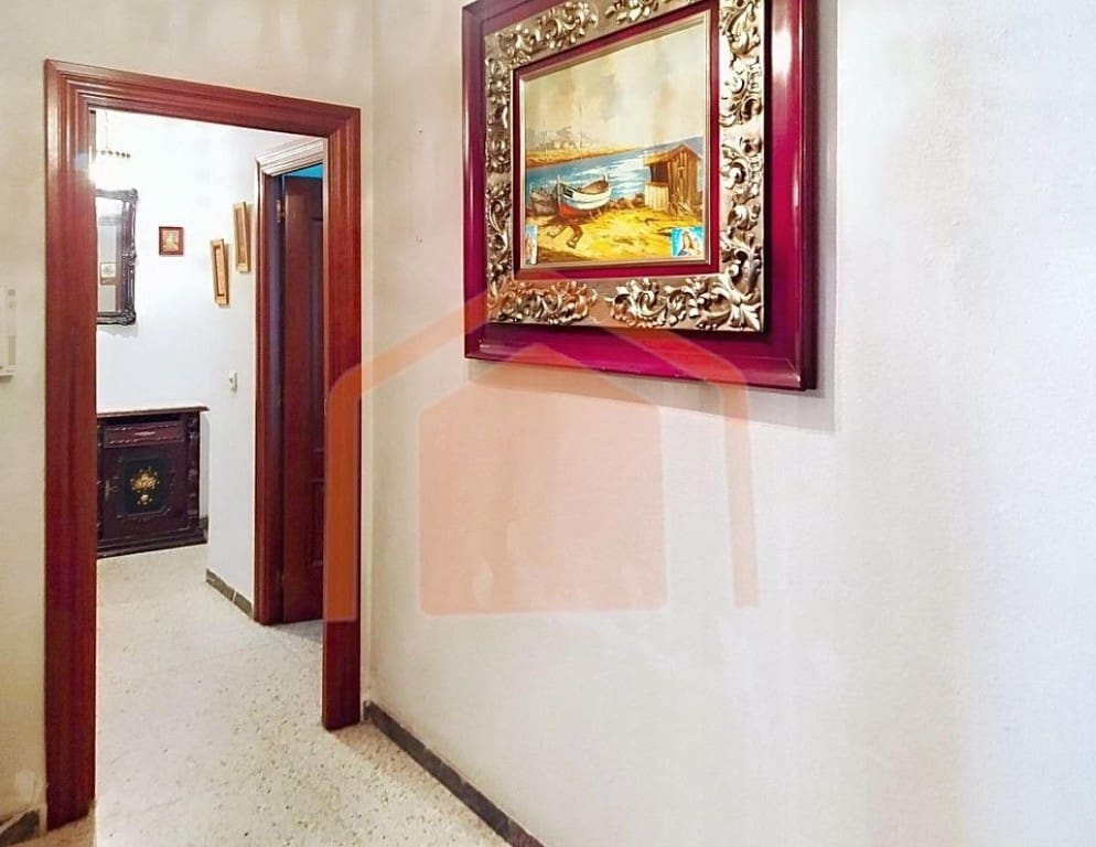 4 bedroom Apartment for sale in Salamanca city - € 320,000 (Ref: 9731986)