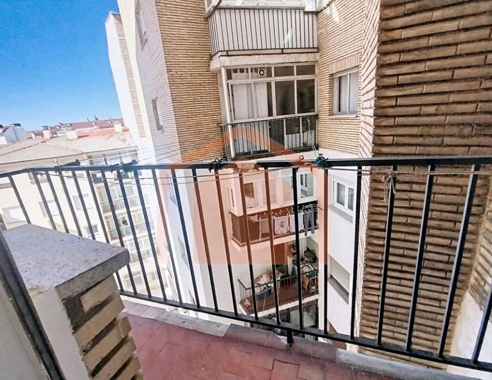 4 bedroom Apartment for sale in Salamanca city - € 320,000 (Ref: 9731986)