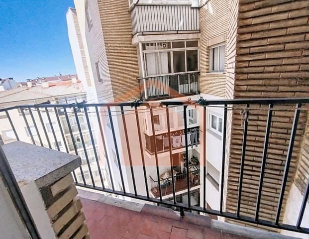 4 soveværelse Lejlighed til salg i Salamanca by - € 320.000 (Ref: 9731986)