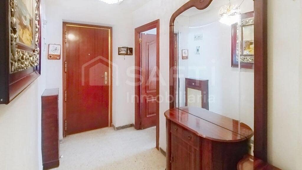 4 bedroom Apartment for sale in Salamanca city - € 310,000 (Ref: 9731986)