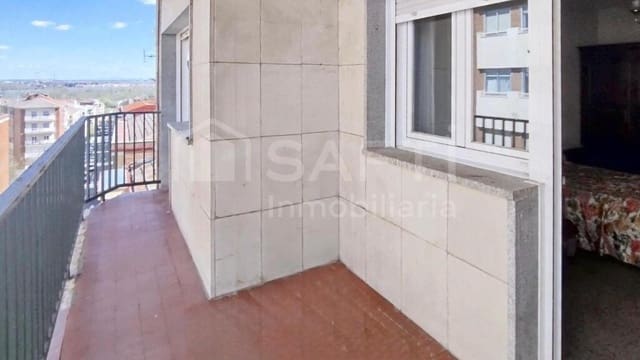 4 bedroom Apartment for sale in Salamanca city - € 320,000 (Ref: 9731986)