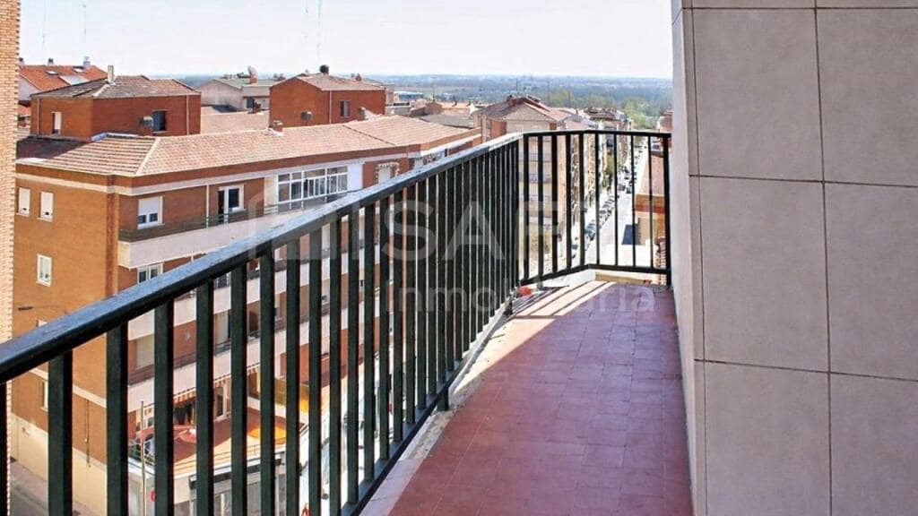 4 bedroom Apartment for sale in Salamanca city - € 310,000 (Ref: 9731986)