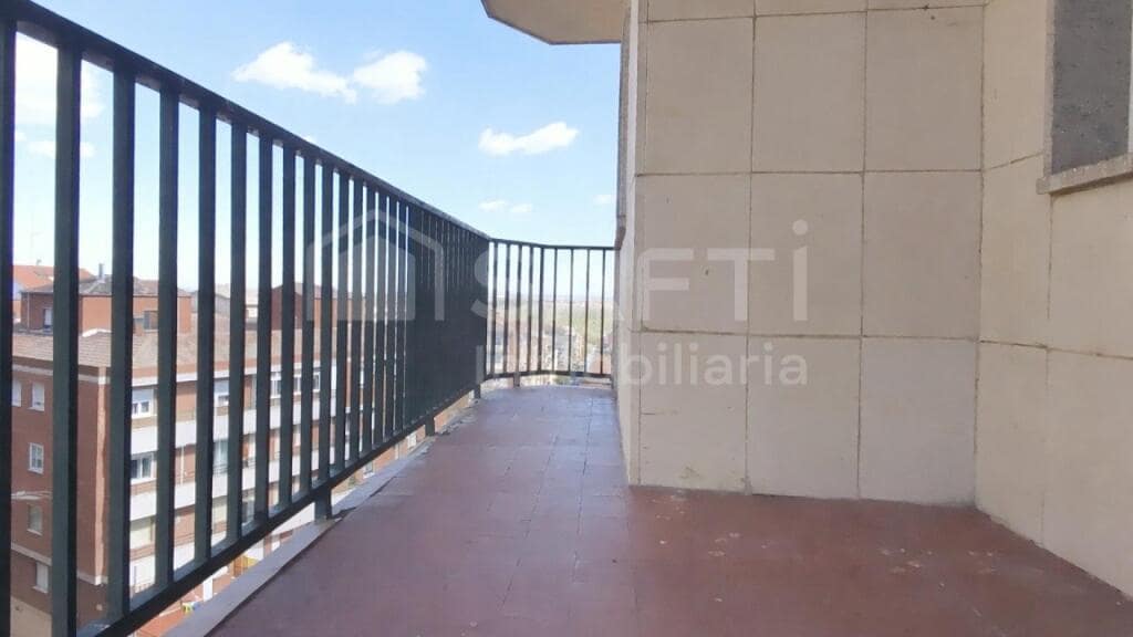 4 bedroom Apartment for sale in Salamanca city - € 310,000 (Ref: 9731986)