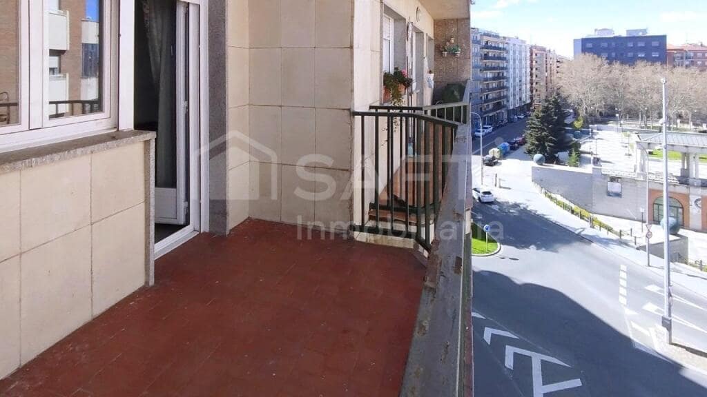 4 bedroom Apartment for sale in Salamanca city - € 310,000 (Ref: 9731986)