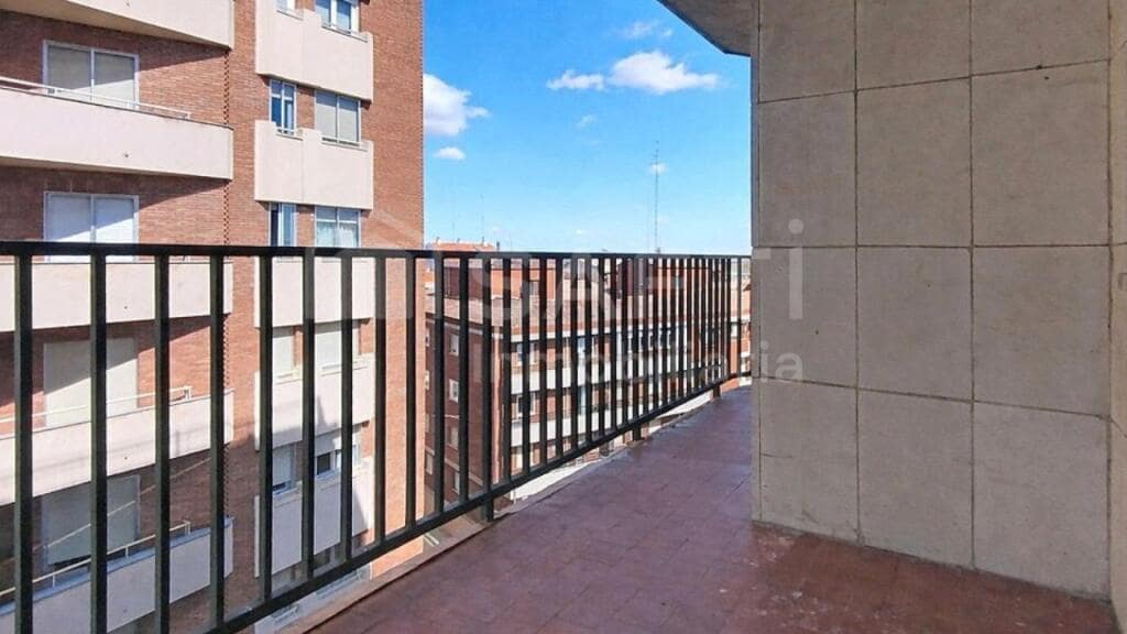 4 bedroom Apartment for sale in Salamanca city - € 310,000 (Ref: 9731986)