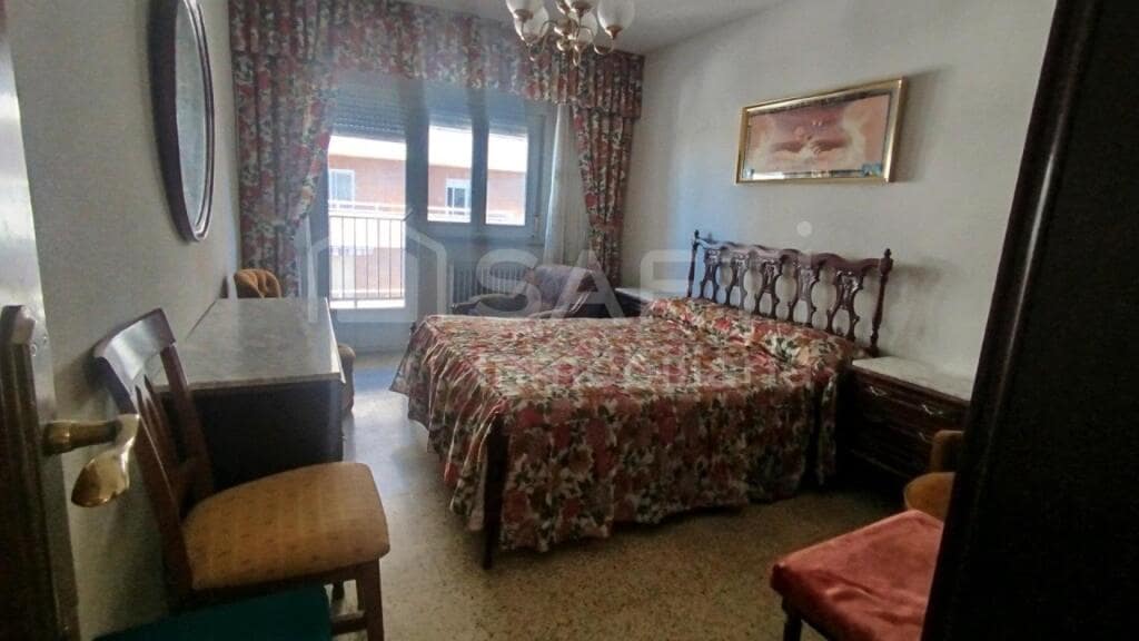 4 bedroom Apartment for sale in Salamanca city - € 310,000 (Ref: 9731986)